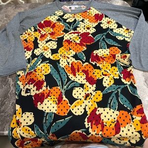 LULAROE RANDY SHIRT SIZE SMALL